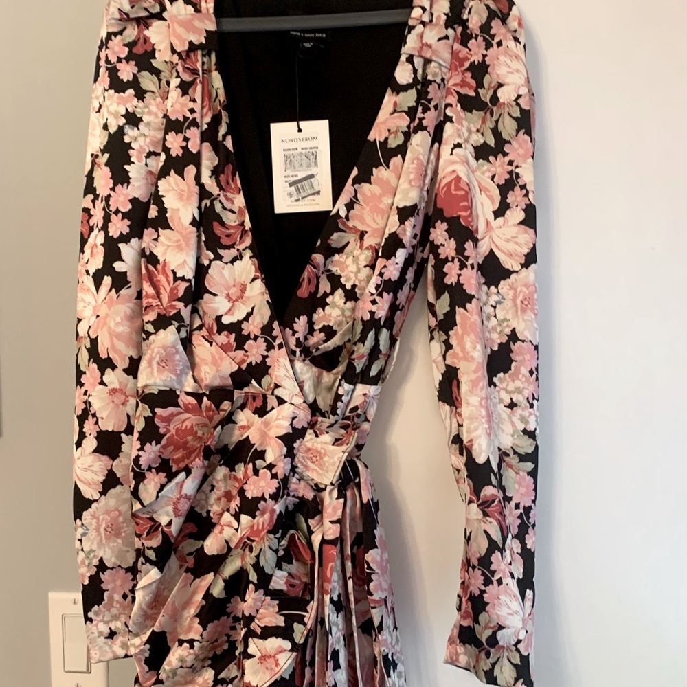 Bardot XS- 4 US Floral Wrap Dress